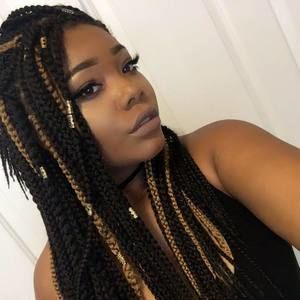 Meet your Posher, Briana